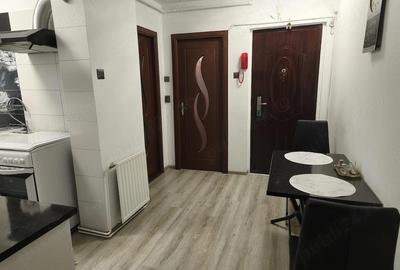 Apartament cu 3 camere decomandat în Astra - 5