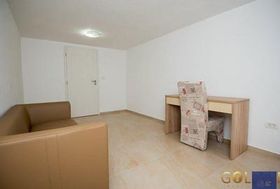 Apartament cu 5 camere decomandat în Central - 2