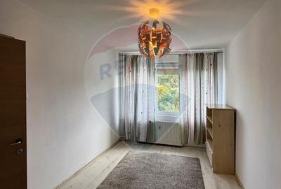 Vanzare apartament spatios,  3 camere - Metrou 1Mai - 17