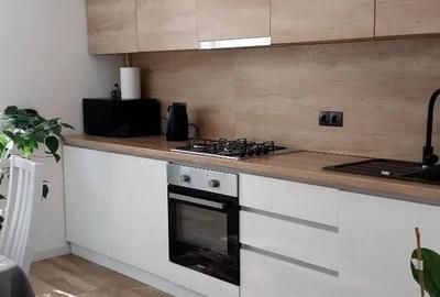 Garsonieră decomandată în Lipovei