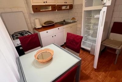Inchiriez apartament 3 camere l situat la Metrou Raul Doamnei - 16