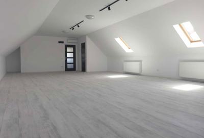 Spațiu comercial, de 81 mp, în Central