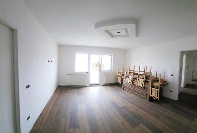 Apartament cu 3 camere semidecomandat în Central - 4