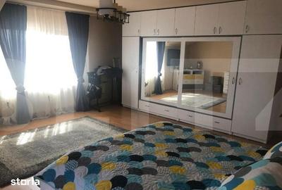 Casă cu 8 camere cu Teren 1760 Mp în Sânmihaiu Român - 6