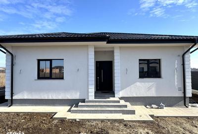 Casă cu 4 camere cu Teren 420 Mp în Holboca