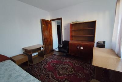 Inchiriere 1 camera  Apartament 3 camere decomandat -sunt deja 2 baieti- 600 lei - 3