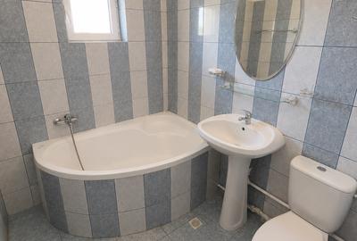 Apartament cu 4 camere decomandat în Central - 5