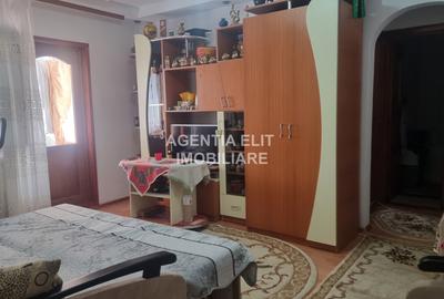 Apartament cu 2 camere semidecomandat în Central - 1