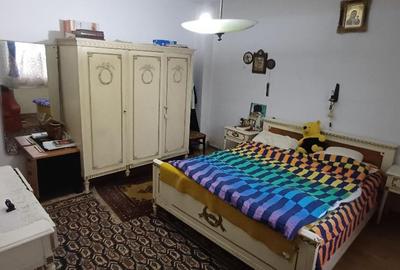 Casă cu 4 camere cu Canalizare în Pantelimon - 11