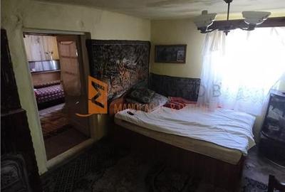 Casa si teren generos zona Ojasca - 5