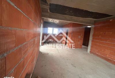 Casă cu 4 camere cu Teren 500 Mp în Central - 6