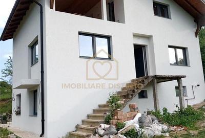 Casă cu 6 camere cu Teren 14300 Mp în Remetea Chioarului - 3