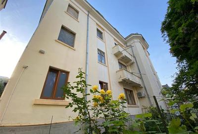 Casă individuală cu 20 camere cu Canalizare în Foișorul de Foc - 1