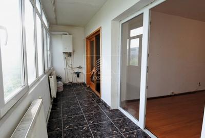 Apartament cu 3 camere decomandat în Energiei - 12