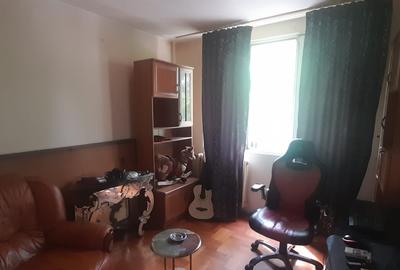 Apartament cu 3 camere decomandat în Drumul Taberei - 12