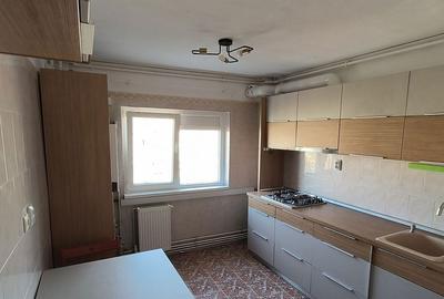 Apartament cu 3 camere decomandat, mobilat în Drumul Taberei - 3