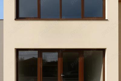 Spațiu comercial, de 115 mp, în Central - 4