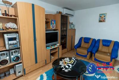 Apartament cu 4 camere decomandat în 23 August - 6