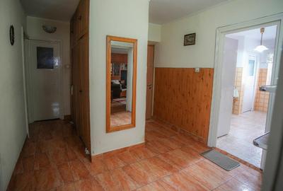 Apartament cu 4 camere decomandat în Central - 2