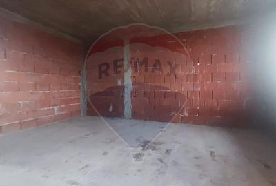 De vanzare casa cu etaj 4 camere, la rosu iesire Les langa padure - 17
