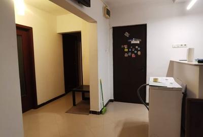Apartament cu 4 camere decomandat în Vitan - 1