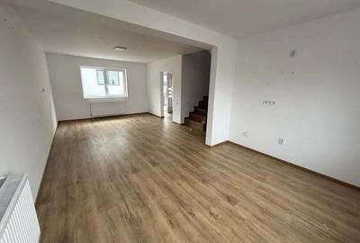 Viile Dalului Mic - Vanzare casa triplex Viile Dalului Mic - Vanzare casa triplex - 2