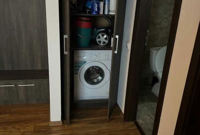 Apartament cu 4 camere decomandat în Cornișa
