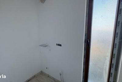 Casă cu 4 camere cu Teren 370 Mp în Vest - 1