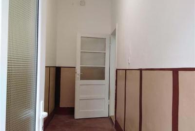 Apartament cu 3 camere decomandat în Central - 6