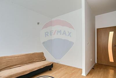 Apartament cu 3 camere semidecomandat în UTA