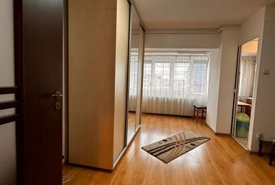 Inchiriez garsoniera in bloc de apartamente dispo imediat Inchiriez garsoniera in bloc de apartamente dispo imediat - 4