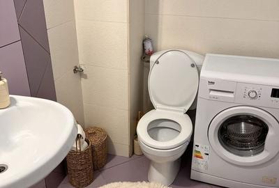 Apartament cu 3 camere decomandat în Exterior Vest