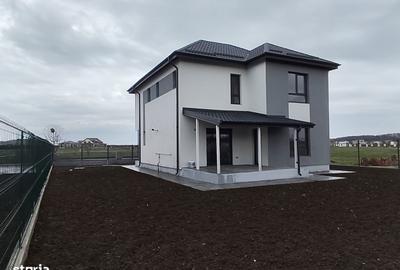 Casă cu 4 camere cu Teren 503 Mp în Tărtășești - 12