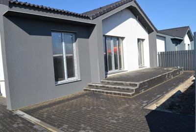 Casa noua 4 camere pe un singur nivel in Sanpetru - Primaverii - 4