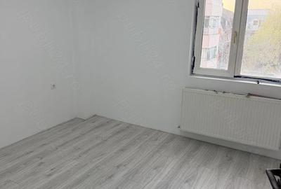 Apartament cu 3 camere semidecomandat în Central - 7