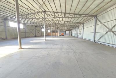 Spațiu comercial, de 1,440 mp, în Vânători - 3