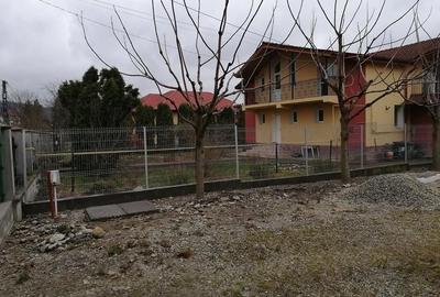 Teren de 1400 mp, în Central
