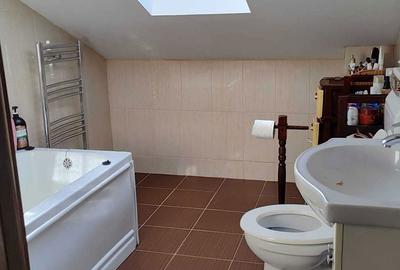 Casă cu 4 camere în Sânpetru - 7