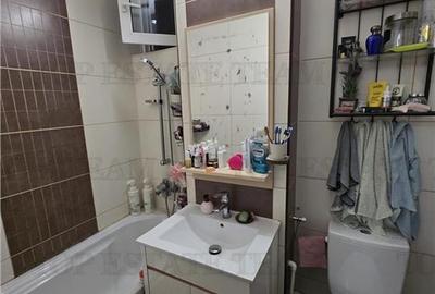 Apartament cu 3 camere semidecomandat în Drumul Taberei - 13