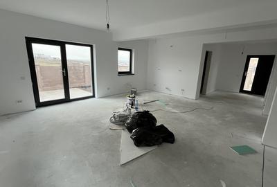 Casă individuală cu 4 camere cu Canalizare în Valu lui Traian - 3