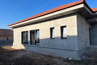 Casă cu Teren 535 Mp în Micești - 4