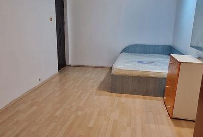 Apartament cu 3 camere decomandat în Dristor - 3