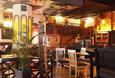 Spațiu comercial, de 975 mp, în Central - 13