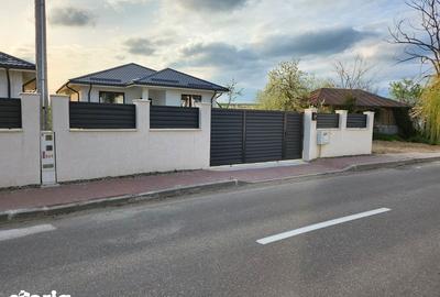 Casă cu 3 camere decomandat cu Teren 106 Mp în Păulești - 2