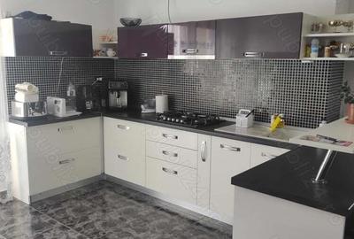 Casa constructie noua,priveli?te superba - 8