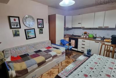 Apartament cu 4 camere semidecomandat, mobilat în 15 Noiembrie - 5