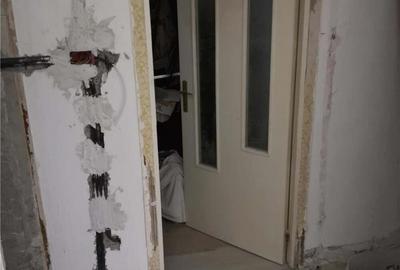 Apartament cu 3 camere decomandat în Dâmbovița - 8