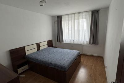 Apartament cu 3 camere decomandat în Olteniței - 2