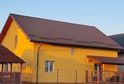 Casă cu 4 camere în Târgu Frumos - 1