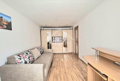 Garsonieră decomandată, mobilată în Astra